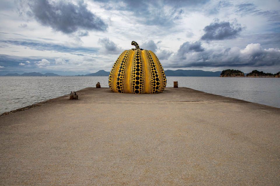 Naoshima, Kürbis von Yayoi Kusama
