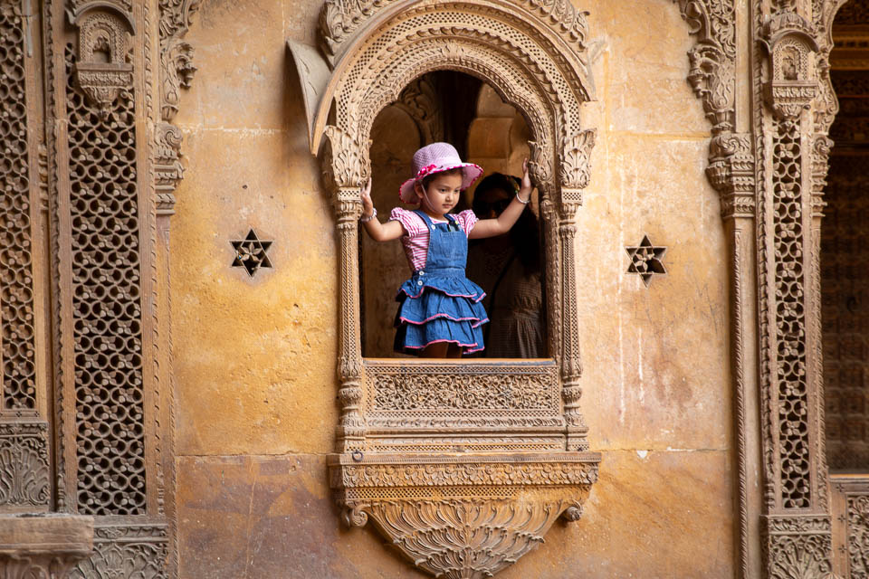 Mädchen in Jaisalmer